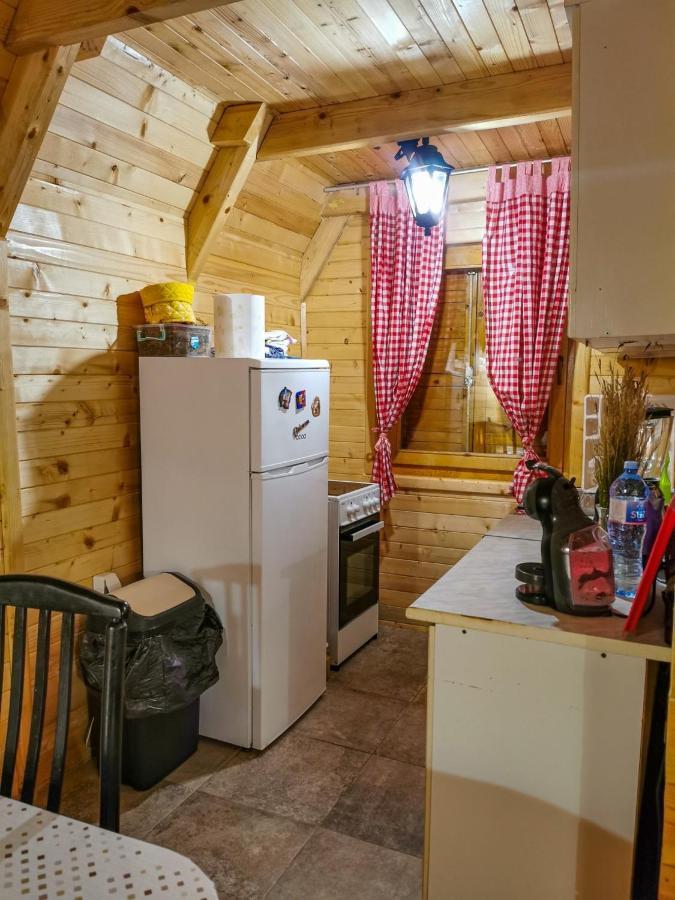 Breeze Home Cottage Cetinje Eksteriør billede